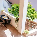Vacay Zadar- Modern With Terrace & Private Parking זאדאר