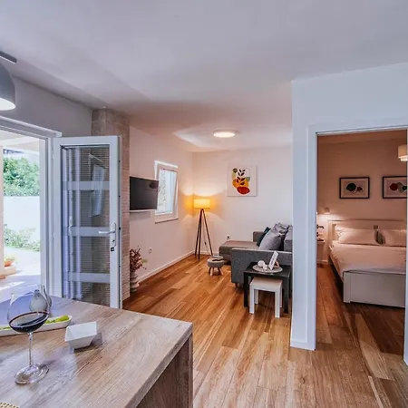 Apartamento Vacay Zadar- Modern With Terrace & Private Parking *