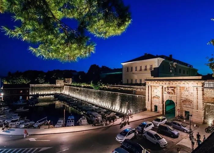 Apartment Vacay Zadar- Modern With Terrace & Private Parking