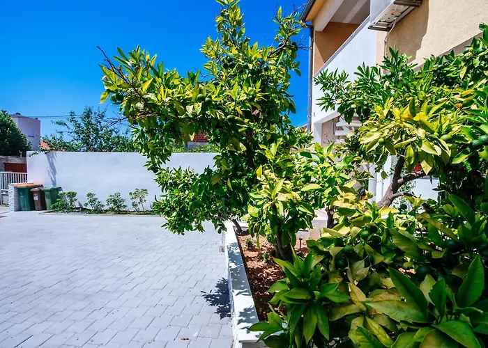 Apartment Vacay Zadar- Modern With Terrace & Private Parking
