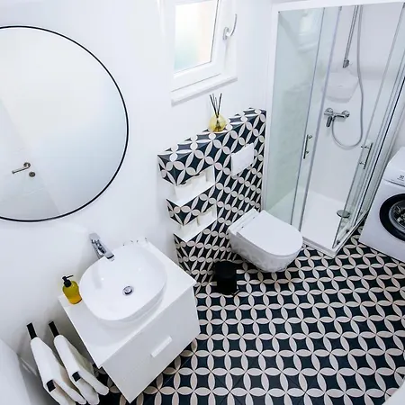 Apartment Vacay With Terrace And Parking *