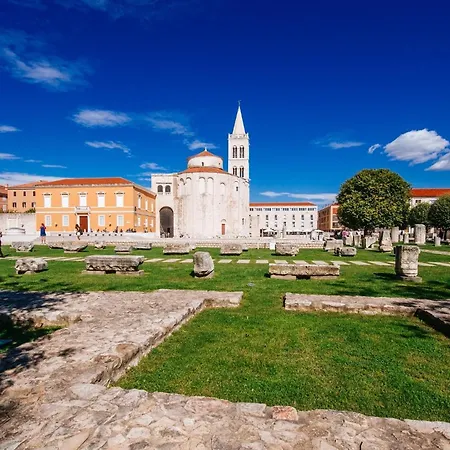 Vacay Zadar- Modern Apartment With Terrace & Private Parking Apartament *
