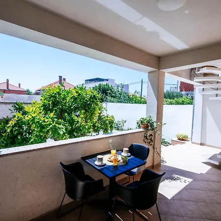 Vacay Zadar- Modern With Terrace & Private Parking Apartment *